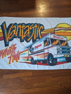 Vintage Snap-on Vantastic White Hot Graphic Beach Towel - Multicolor